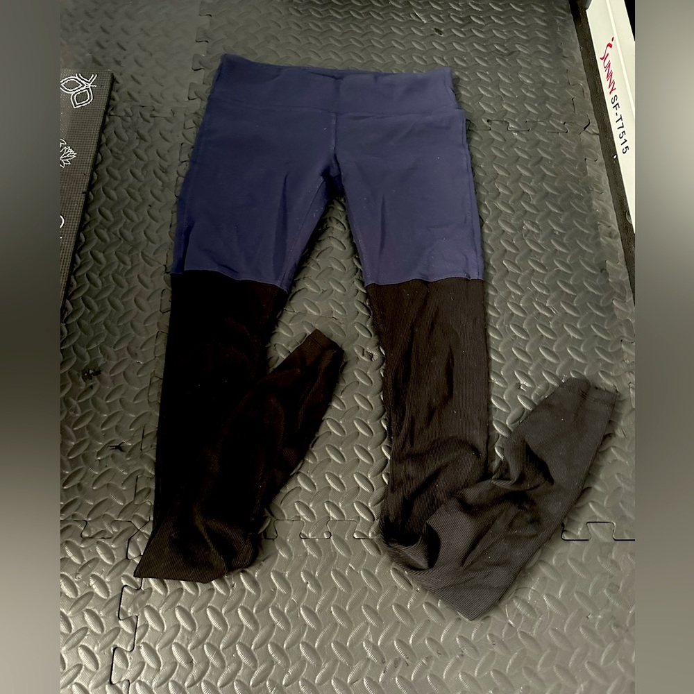 *EUC*Sz L* ALO* leg warmer leggings